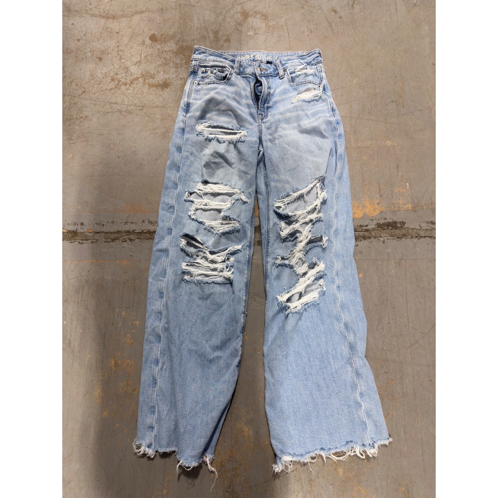 American Eagle Super High Rise Baggy Wide Leg Distressed Jeans Light Wash Size 2